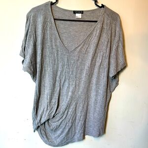 Venus woman’s gray top.  Size L.  Short sleeve.​